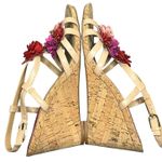 Tahari Favor Wedge Sandal Womens 9M Beige Leather Spring Flowers Strappy Photo 7