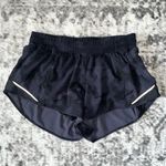 Lululemon Hotty Hot Short II *2.5" Photo 2