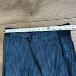 Athleta  Stride Midtown Blue Print Crop Ankle‎ Pants Size 6 Photo 4