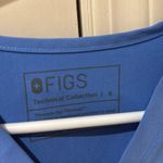 FIGS  Top Scrub Photo 1