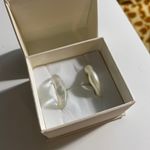 Gorgigi Wave Resin Rings Size 7 White Photo 3