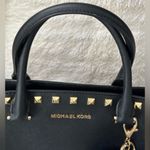 Michael Kors MK gold studded black handbag with heart keychain 🖤 Photo 4