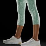 Lululemon Swift Speed High-Rise Crop 21 Reverberate Chevron Jacquard Silver Blue White Photo 3