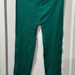 Zenana Outfitters Green Capris in L/XL Photo 0