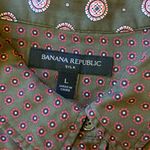 Banana Republic  button up blouse women’s large olive green red white 100% Silk Photo 1
