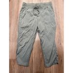 Lululemon  dance studio Capri Pants Green Size 14 Women's Athletic Yoga Photo 1