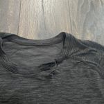 Lululemon shirt Photo 3