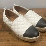 Steve Madden Women’s White Black Palamo Quilted Cap Toe Espadrilles Flats Sz 7.5 Photo 0