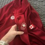 Lululemon  jacket  Photo 2