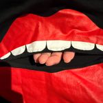 H&M Divided dripping cutout y2k crop vintage long-sleeve vampire lips Graphic Photo 5