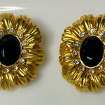 Kenneth Jay Lane for Avon 1991 Gold & Simulated Onyx Clip Photo 0