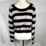 KILLSTAR  black and gray beetle crop fuzzy sweater size XXL Photo 2