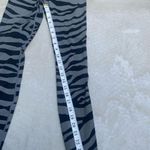 Varley  Luna Zebra Leggings in Steel Zebra Photo 6