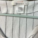 Urban Romantics Linen Blend Crop Button-Up (Size M) Photo 3