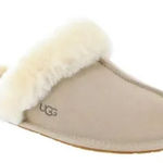 UGG  Scuffette ll women’s tan cream slippers fur lined women’s size 8 winter Photo 0