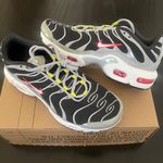 Nike New Air Max Plus GS Dark Smoke Grey Photo 2