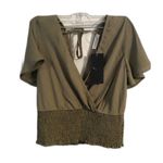 Paper Crane New NWT Green Cropped Fluttered Sleeve Smocked Waist Blouse Sz M Photo 0