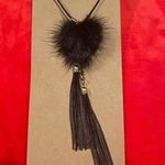 Anthropologie  Shiraleah Chicago Black Lulu Necklace  with mink fur Photo 8