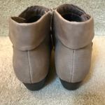 kim rogers Rachel Taupe Ankle Booties Faux Leather Stacked Heel Womens Size 8.5M Photo 5