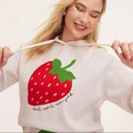 Kate Spade Women's Strawberry Hooded Sweatshirt Kate Spadex Target Cream MEDIUM IN HAND NWT Photo 2