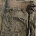 Bitten by Sarah Jessica Parker Capri. Cotton and comfy! Size 4 Brown Photo 4