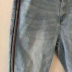 Iris  Jeans Los Angeles Photo 3