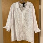Maggie Barnes NWT  White Button-Up Shirt with Subtle Pattern Photo 0