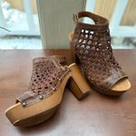 sbicca Brown Wedge Ankle Platform Heels with Cutout Design, Sz 8.5 Photo 4