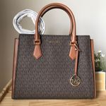 Michael Kors Purse Photo 0