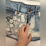 American Eagle  denim shortie with lace detail size 2 100% cotton Photo 4