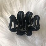 Claw hair clip. Photo 1