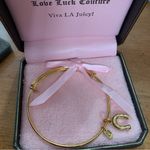 Juicy Couture Retro  Pam & Gela Gold Horseshoe Wish Bangle Bracelet Photo 1