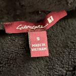 Women's Silvergate Black Sherpa Long Vest. Photo 3