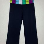 Lululemon  Size 4 Reversible Yoga Groove Cut Leggings Photo 5