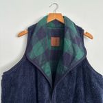 Girlie girl original C.C Exclusive Reversible Fleece & Plaid Vest, Women’s Size Large — Evergreen/Navy Photo 6