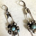 Safety pin flower Earrings Photo 1
