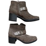 Clarks Hollis Star Buckled Suede Ankle Boot Heel Side Zip Women 9M Photo 1