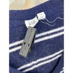 Gap Navy striped v-neck long sleeve sweater, Size Small Photo 3