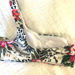 Surf Style  One Shoulder Bikini Top. Size small. Photo 5