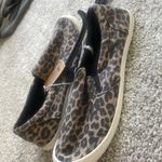 Mad love  Summer leopard print comfort walking shoe size 6 brown Photo 7