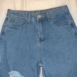Boohoo NWOT petite denim blue ripped jeans Photo 2