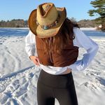 brown puffer vest Photo 0