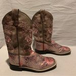 Women’s Western Squared Toe Boots Size 5.0 Photo 3