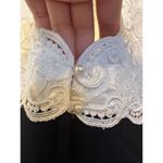 Vintage Stunning Lace Dress with Broach and Pearl Detail Size 6 White Photo 3