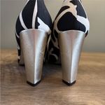 Diane Von Furstenberg  Women's Black White Print Pump Heels Shoes Gold Heel 7M Photo 6