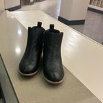 Jeossy Milan ankle boots! Size 8 1/2. Great shape!! Good looking!! Black Photo 7