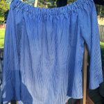 Roommates M Off Shoulder Top Excellent condition beautiful embroidered floral patch detail Photo 1