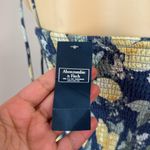 Abercrombie & Fitch  Lemon Crop Top S
Linen Blend Tie Straps Smocked Detail NWT Photo 5