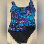 Croft & Barrow  size 8 one-piece swimsuit Photo 3