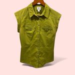 Worthington Cute creamy avocado sleeveless stretchy blouse button front pockets Photo 1